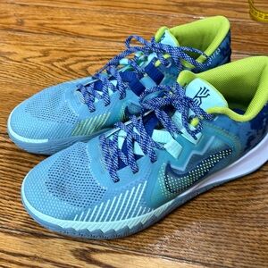 Nike Kyrie Fly Trap V Ocean Blue Men’s Size 10.  Good condition.